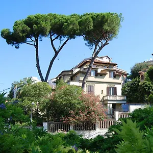 hotel-residence-villa-tassoni.it-romehotels.com/