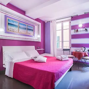i-coralli-rooms-apartments.hotelitalianriviera.com/